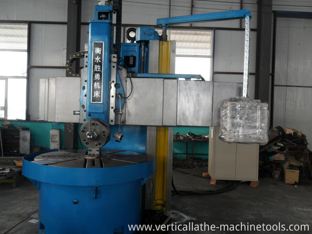 Single Column Vertical Lathe Machine